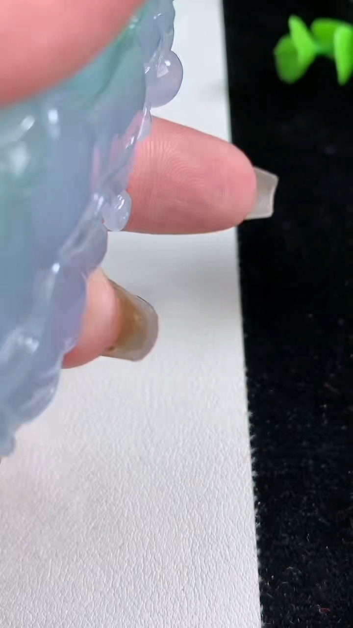 天然A货翡翠寿星公吊坠，尺寸65.6-35.6-11.3，重量:61.92g
3月12日