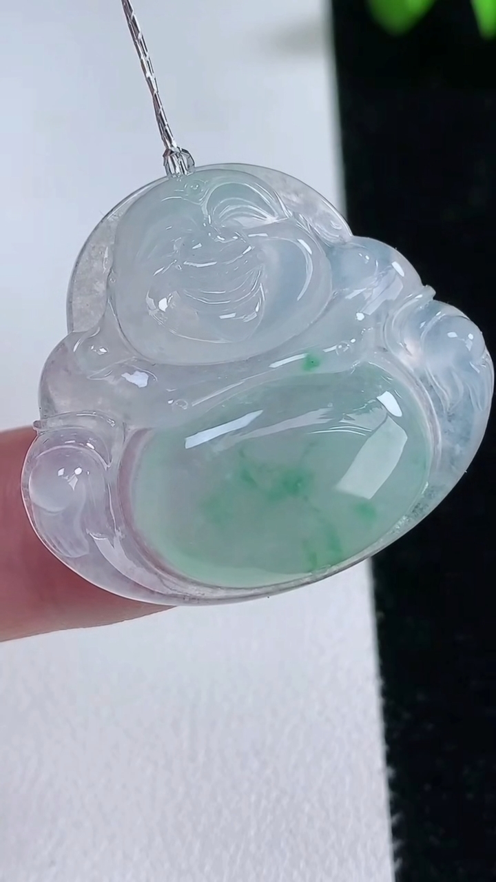 天然A货翡翠佛公吊坠，尺寸29-33-5.5，重量:8.54g
3月12日