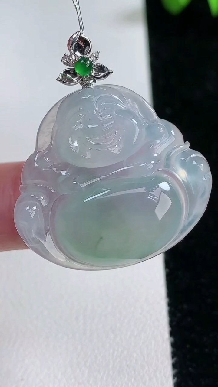 天然A货翡翠佛公吊坠，尺寸28.5-31.8-5.5，重量:8.68g
3月12日