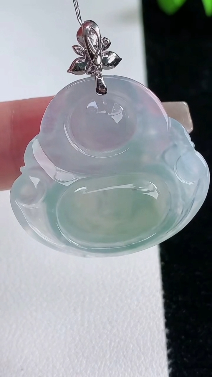 天然A货翡翠佛公吊坠，尺寸28.5-31.8-5.5，重量:8.68g
3月12日