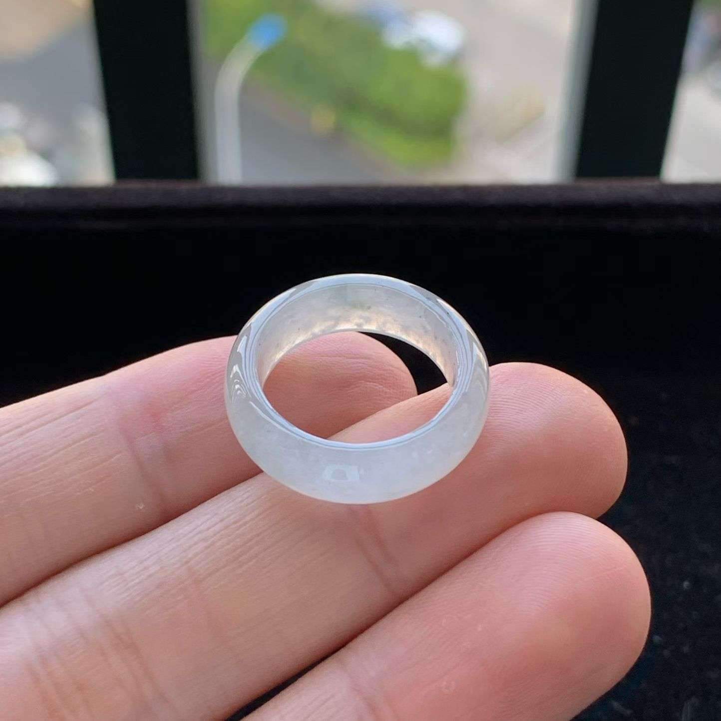 A货天然翡翠冰糯种冰乌鸡戒指14号重量3.73
3月12日