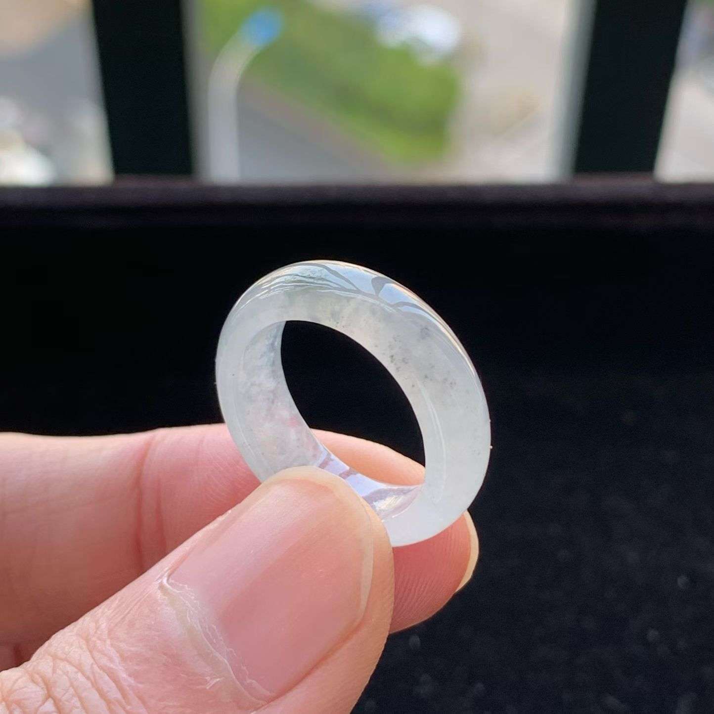 A货天然翡翠冰糯种冰乌鸡戒指14号重量3.73
3月12日