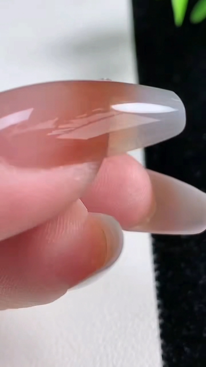 天然A货翡翠种白冰财神爷吊坠，尺寸21.8-20.8-3，重量:8.61g
3月13日