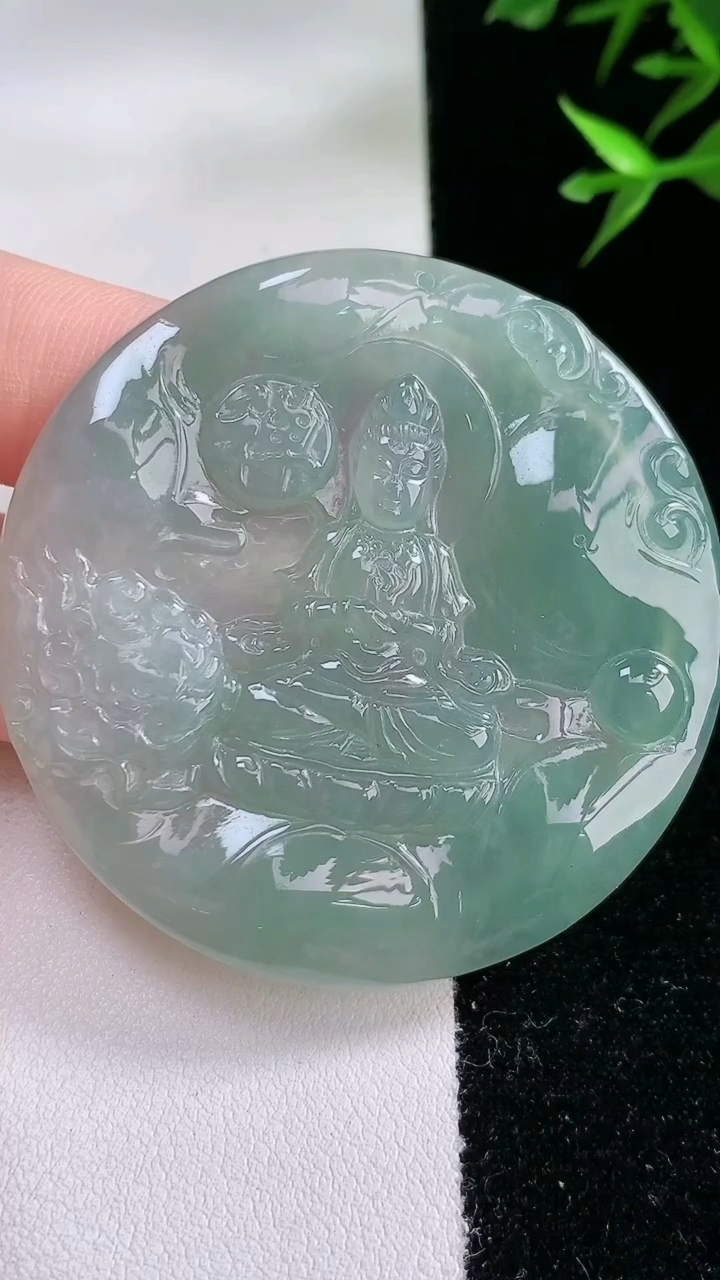 天然A货翡翠文殊菩萨吊坠，尺寸51.7-5，重:26.36g
3月13日