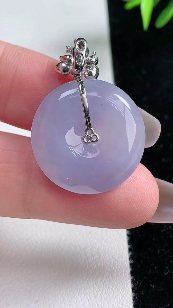 天然A货翡翠种紫罗兰平安扣吊坠，尺寸23-5.3，重量：7.09g
3月13日