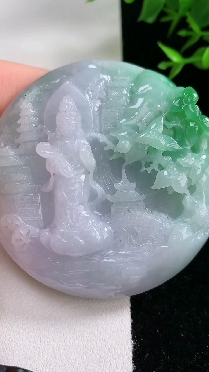 天然A货翡翠山水牌吊坠，尺寸62.1-15.5，重:104.99g
3月13日