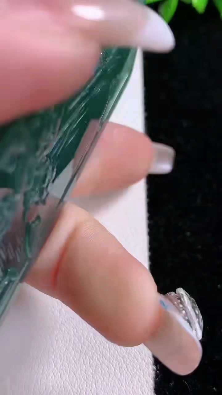 天然A货翡翠山水牌吊坠，尺寸72-41.8-7.5，重:48.54g
3月14日