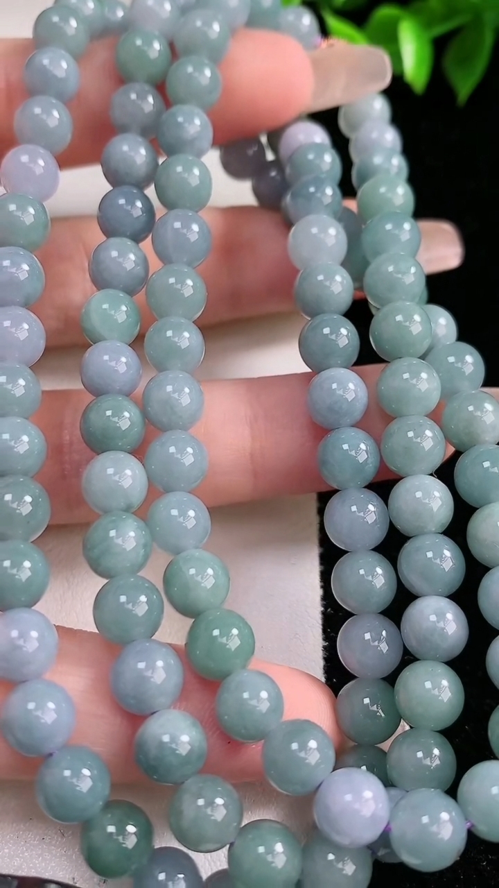 天然A货翡翠紫罗兰圆珠项链，尺寸6.6-108颗，重:56.72g
3月14日