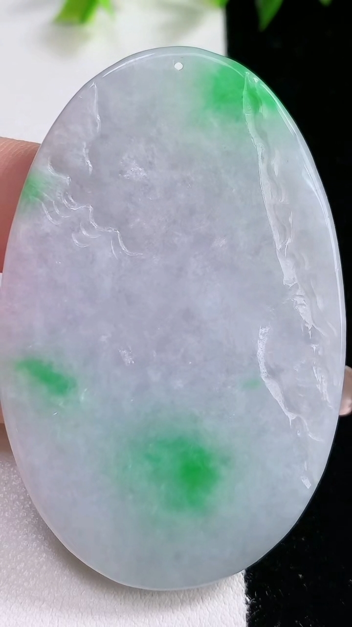 天然A货翡翠山水牌吊坠，尺寸62-40-6.7，重:29.89g
3月14日