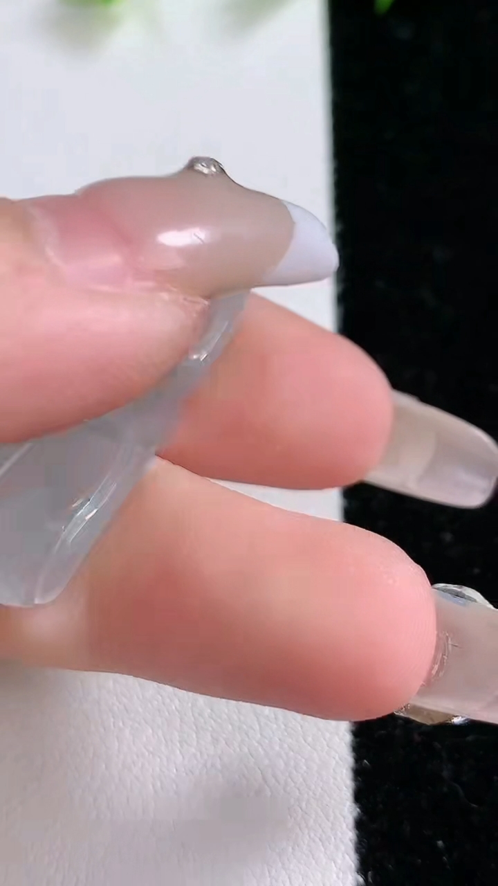 天然A货翡翠飘花站佛 佛公吊坠，尺寸32-16.5-5.6，重:6.99g
3月14日