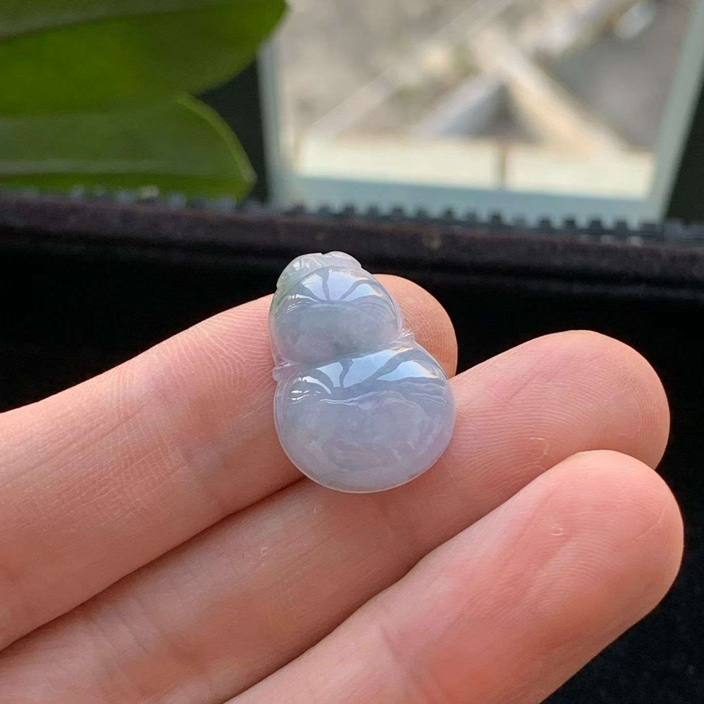 A货天然翡翠冰糯种飘花紫罗兰葫芦吊坠重量3.33
3月14日