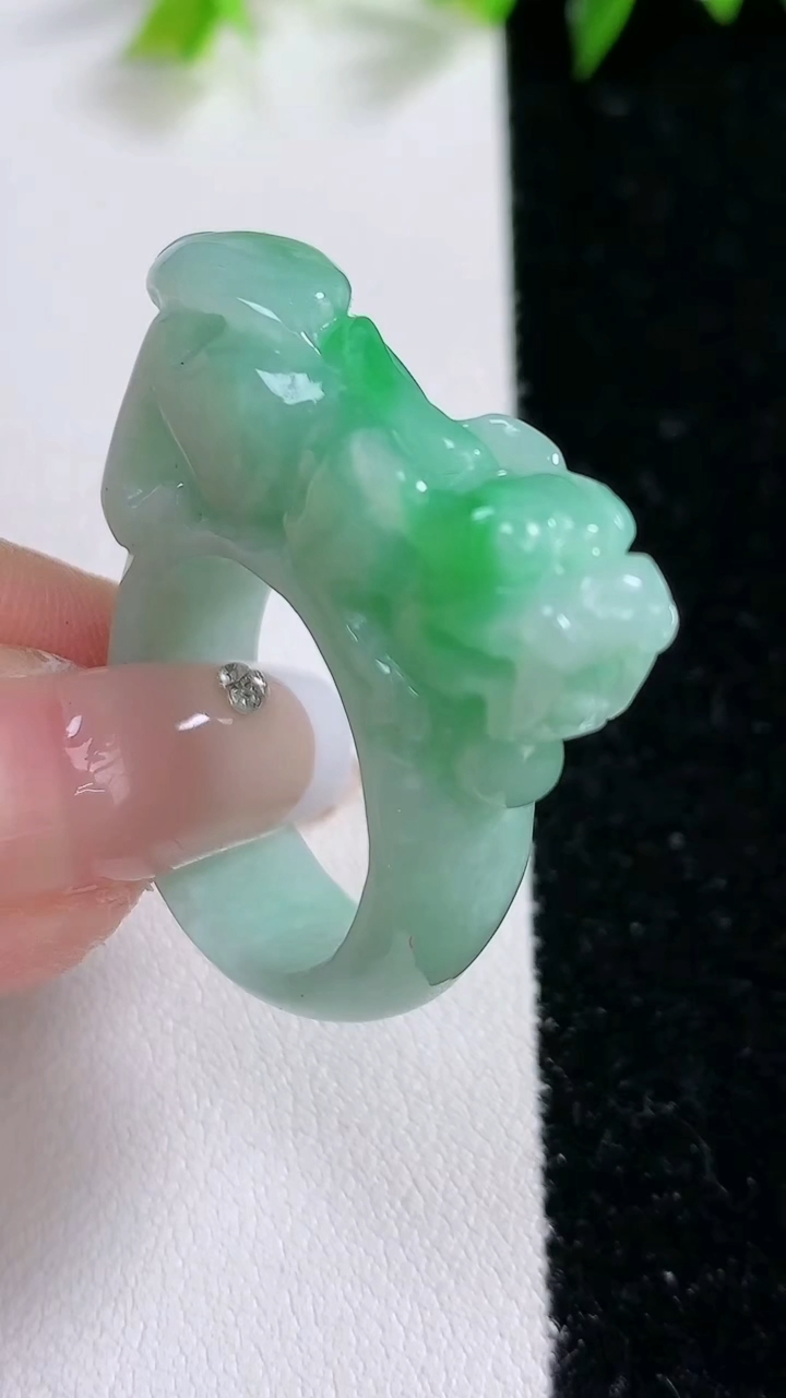 天然A货翡翠貔貅指环扳指，尺寸20-9.5-10，重14.51g2026年3月14日
工厂直销收藏佳