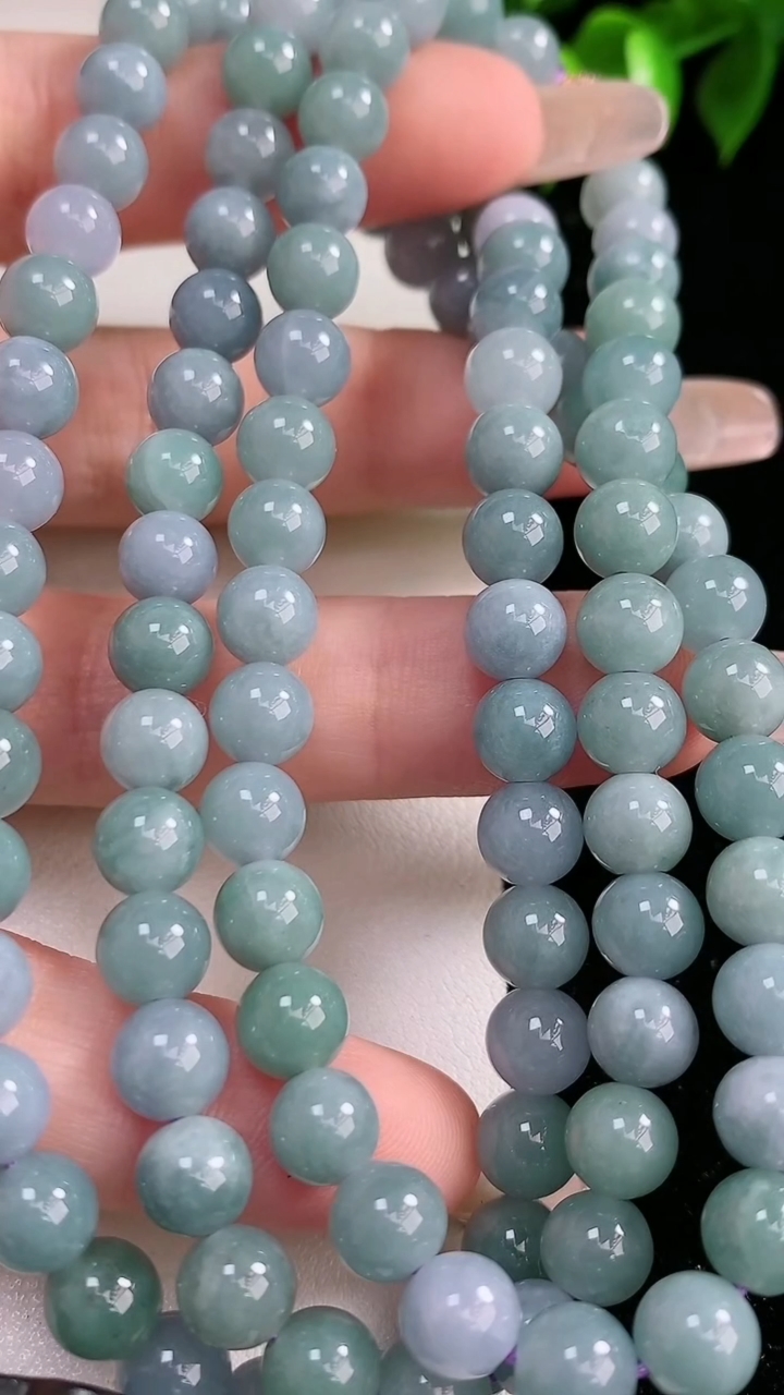 天然A货翡翠紫罗兰圆珠项链，尺寸6.6-108颗，重:56.72g
3月14日