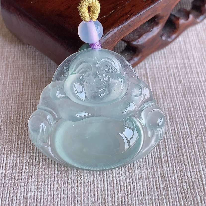 翡翠玻璃种晴水起荧光佛公吊坠 尺寸31.8-36-6.8mm 重量12.30g 0313