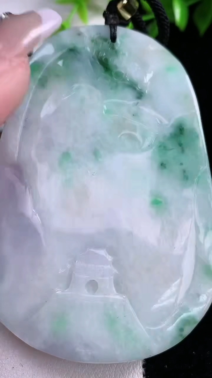 天然A货翡翠山水牌吊坠，尺寸76-52-10.8，重:81.78g
3月14日