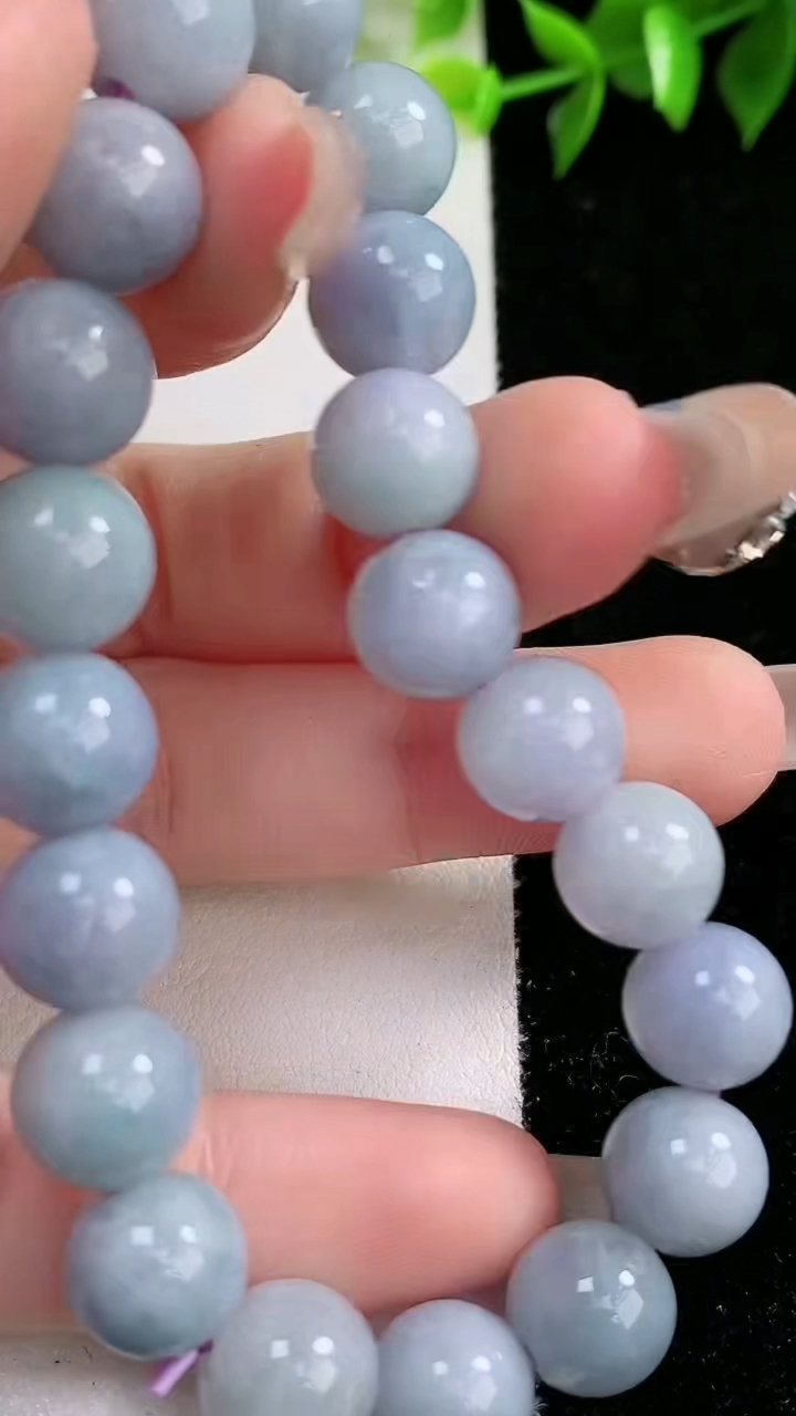 天然A货翡翠紫罗兰圆珠手串，尺寸9.8-20颗，重:32.04g3月14日
工厂直销收藏佳品,种好水