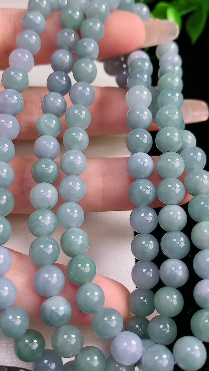 天然A货翡翠紫罗兰圆珠项链，尺寸6.6-108颗，重:56.72g
3月14日