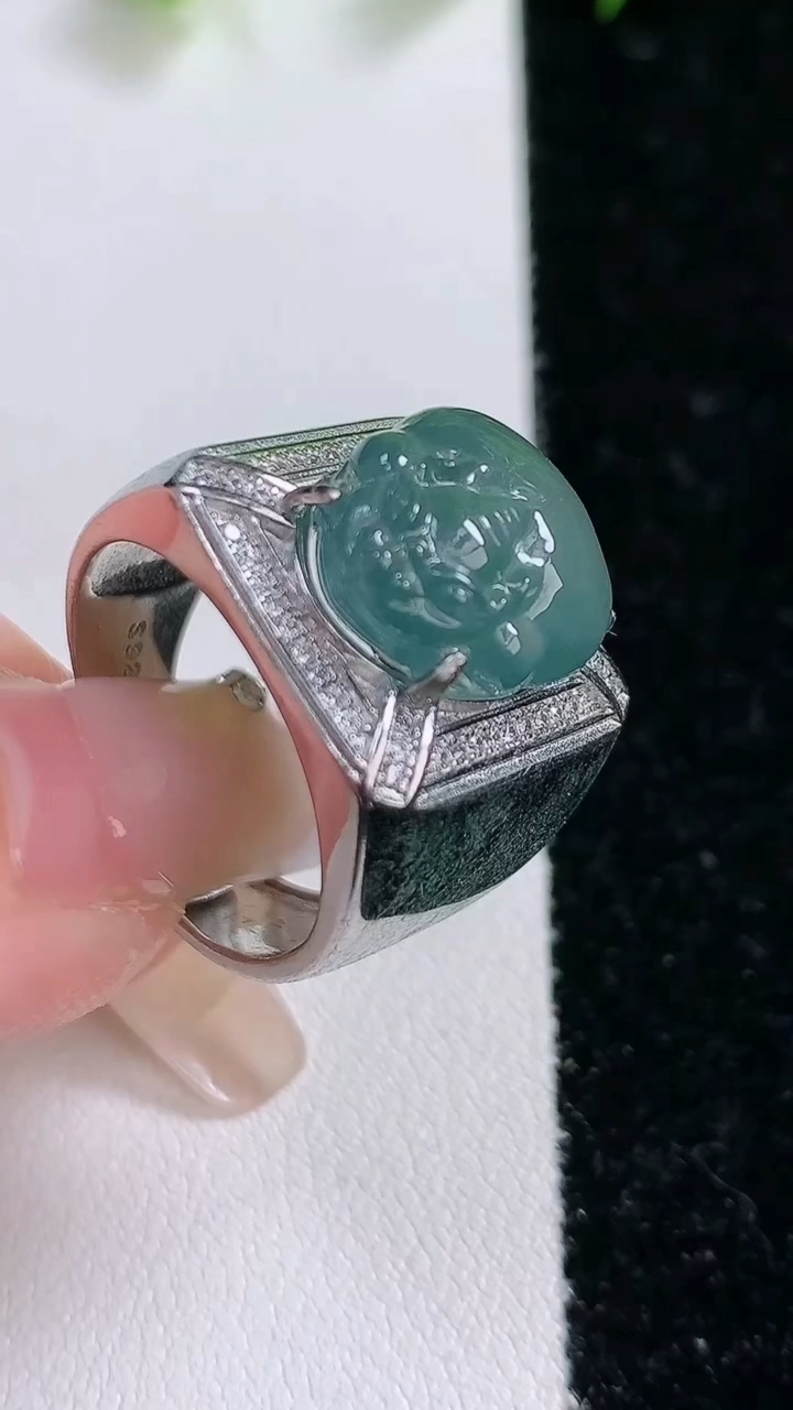 天然A货翡翠貔貅戒指，尺寸14.6-12.8-5，重:10.57g2026年3月14日
工厂直销收藏