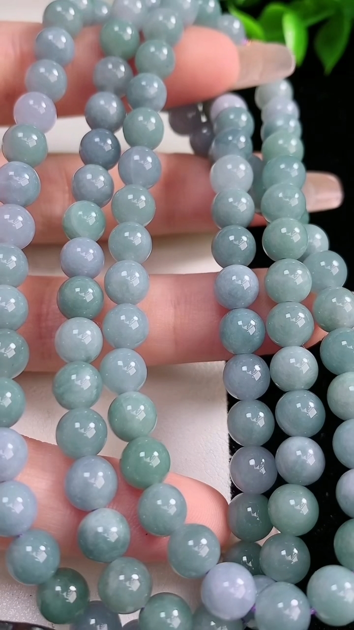 天然A货翡翠紫罗兰圆珠项链，尺寸6.6-108颗，重:56.72g
3月14日