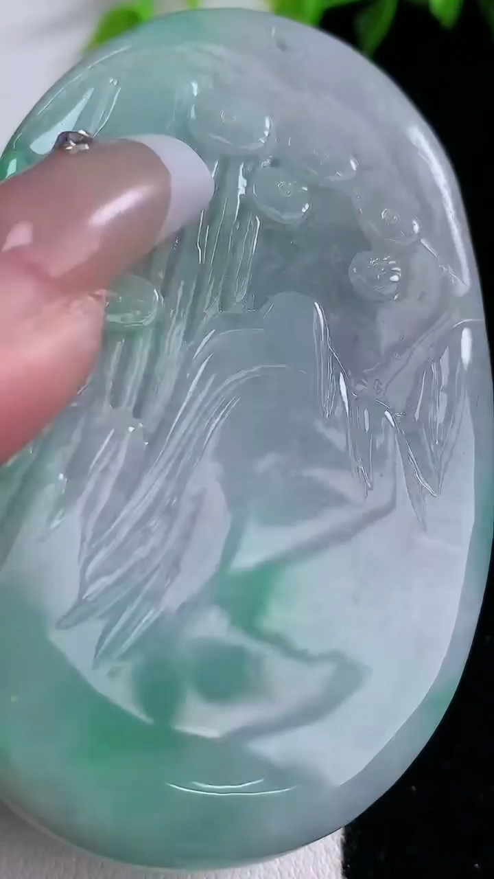 天然A货翡翠山水吊坠，尺寸 69.5-45-17，重:99.10g
3月15日