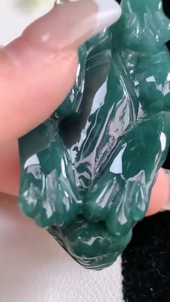 天然A货翡翠貔貅吊坠，尺寸59.1-29.1-17.4，重:58.31g
3月15日