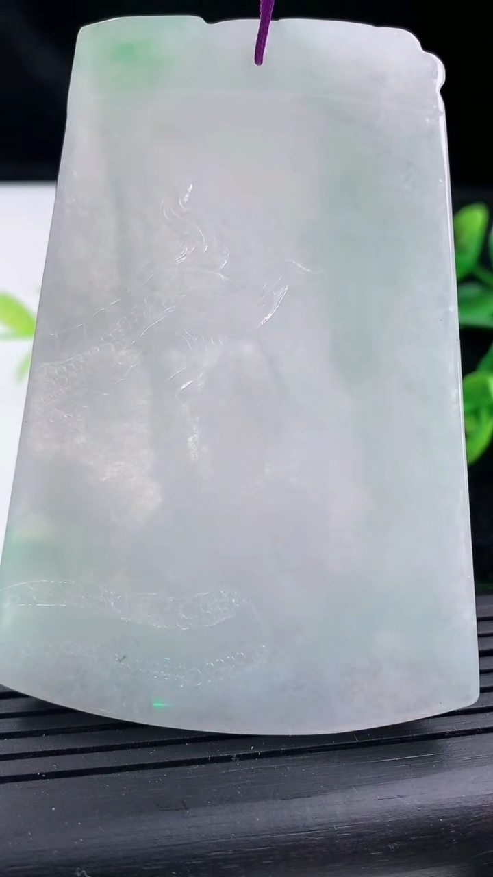 天然A货翡翠祥龙文殊菩萨吊坠尺寸76.8-53.2-4.8重量:53.43g
3月15日