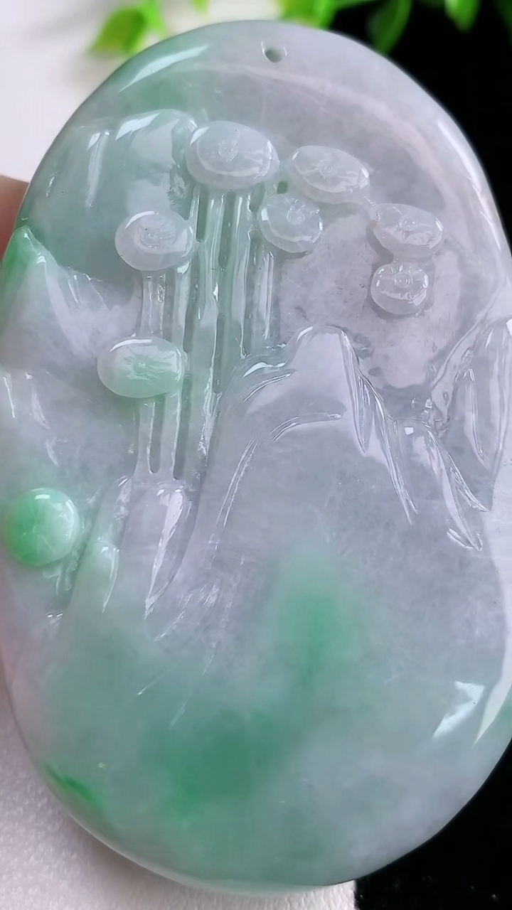 天然A货翡翠山水吊坠，尺寸 69.5-45-17，重:99.10g
3月15日