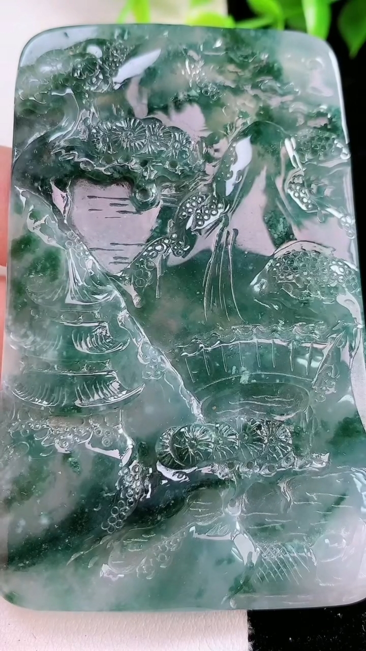 天然A货翡翠飘花山水牌吊坠，尺寸 77.8-49-7，重: 71.03g
3月15日