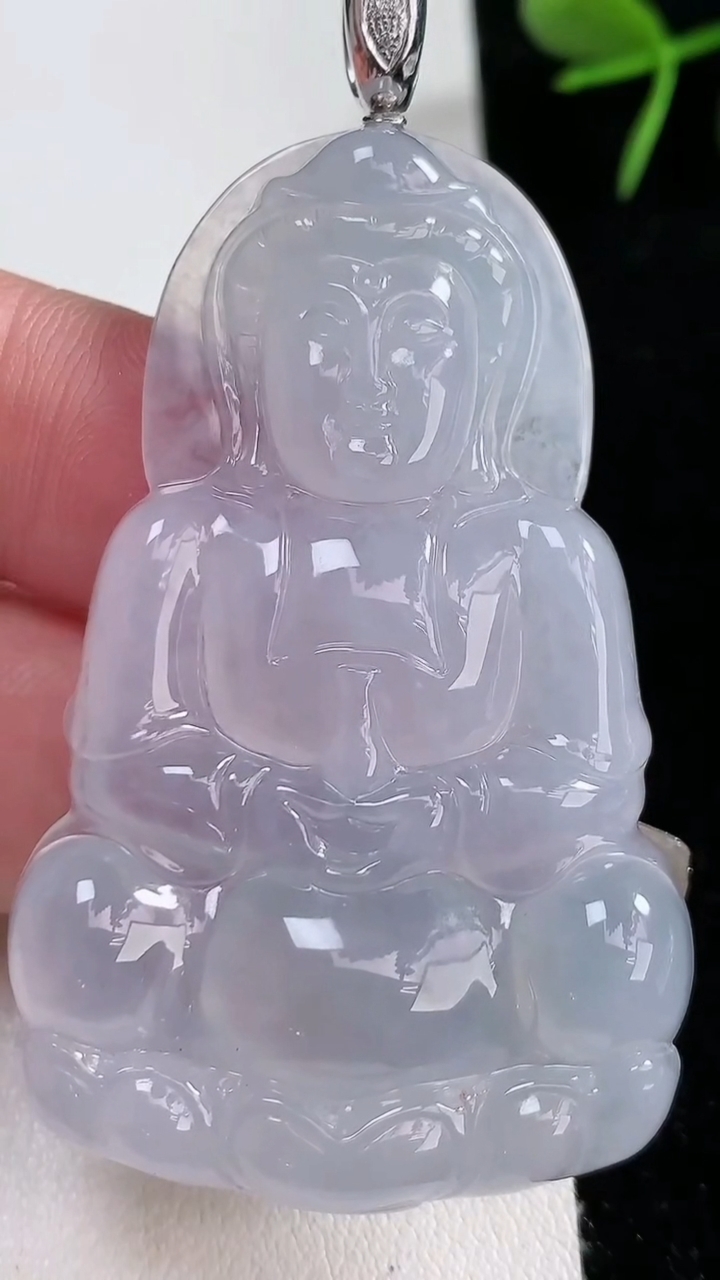 天然A货翡翠种紫罗兰正装观音吊坠，尺寸55-35-6.3，重量:20.65g
3月15日