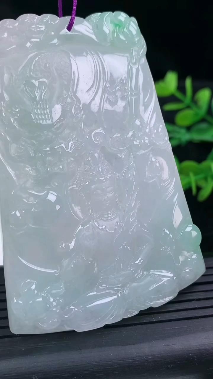 天然A货翡翠祥龙文殊菩萨吊坠尺寸76.8-53.2-4.8重量:53.43g
3月15日