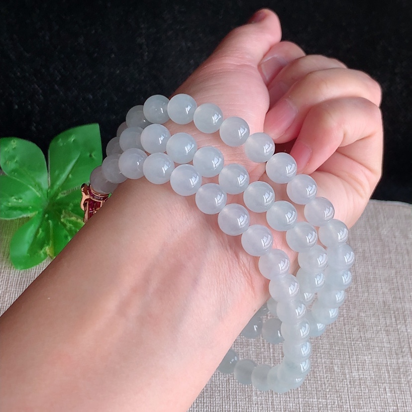 天然A货翡翠白月光圆珠项链毛衣链78颗 
尺寸7.8mm 重量79.92g 0315