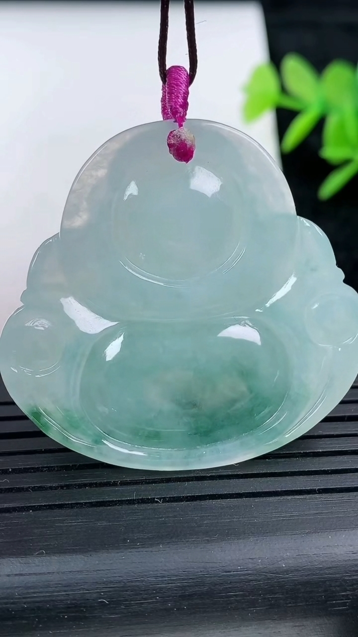 天然A货翡翠飘花佛公吊坠，尺寸39-42.6-8.2，重量:21.08g
3月16日