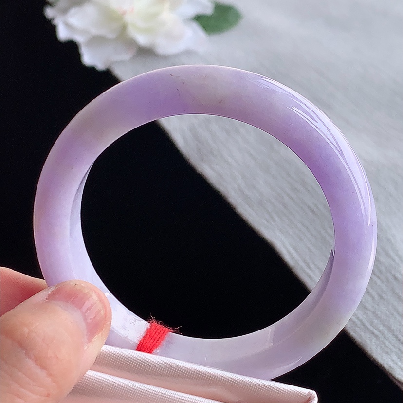 天然A货翡翠紫罗兰正装正圈手镯53-54圈口  
尺寸53-12-8mm 0315