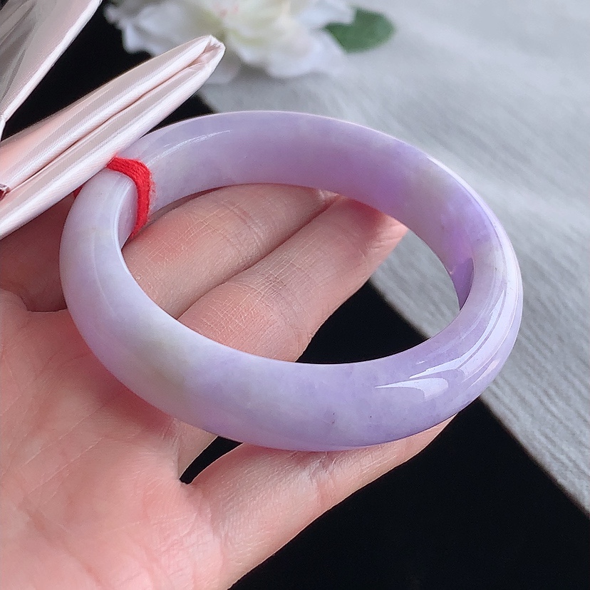天然A货翡翠紫罗兰正装正圈手镯53-54圈口  
尺寸53-12-8mm 0315