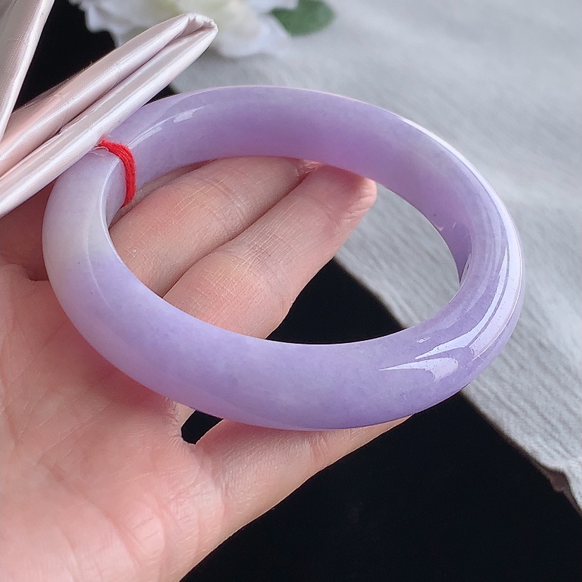 天然A货翡翠紫罗兰厚装正装正圈手镯59-60大圈口 
尺寸59.3-12-9.6mm 0315