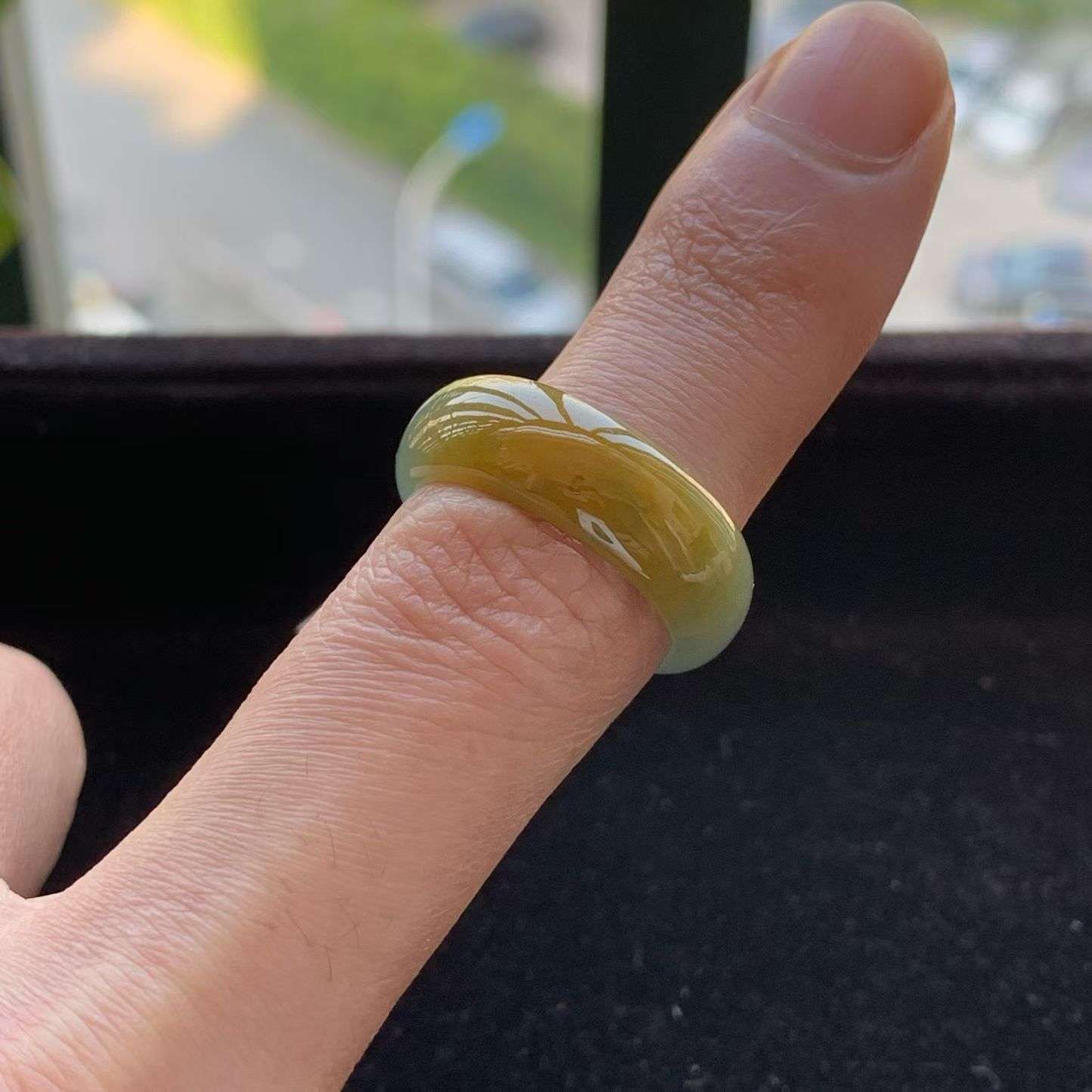 A货天然翡翠冰糯种黄翡蓝水戒指17号重量4.20
3月16日