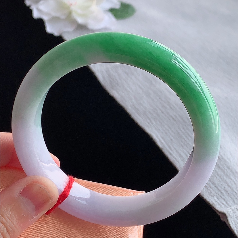 天然A货翡翠春带彩紫罗兰飘绿厚装正装正圈手镯58-59圈口 
尺寸58.8-12.8-9.5mm 0