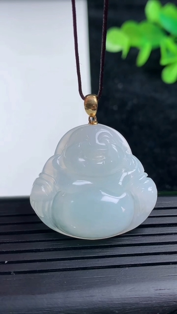 天然A货翡翠佛公吊坠，尺寸28-30.6-6.2，重量:7.65g
3月16日