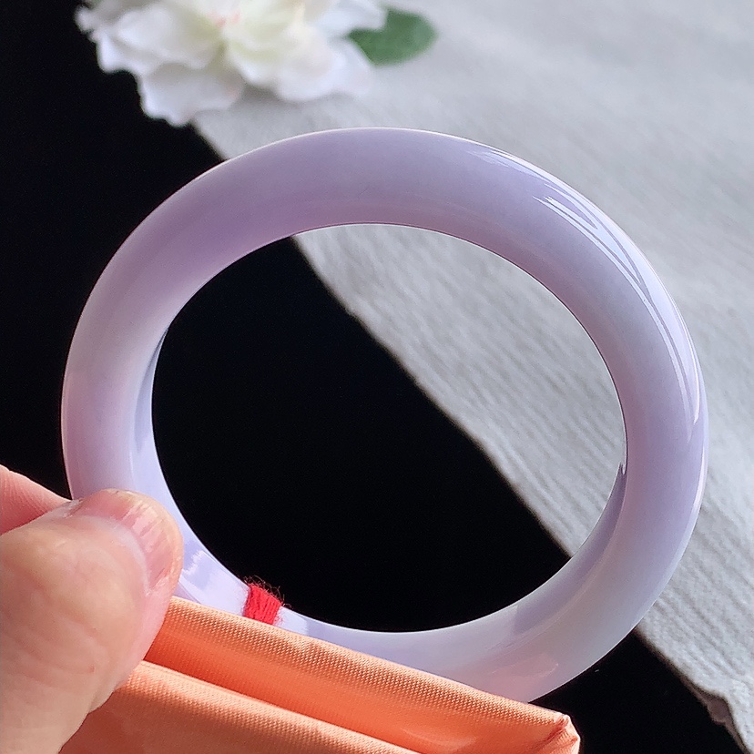 天然A货翡翠紫罗兰正装正圈手镯54-55圈口  
尺寸54.5-11.7-9mm 0315