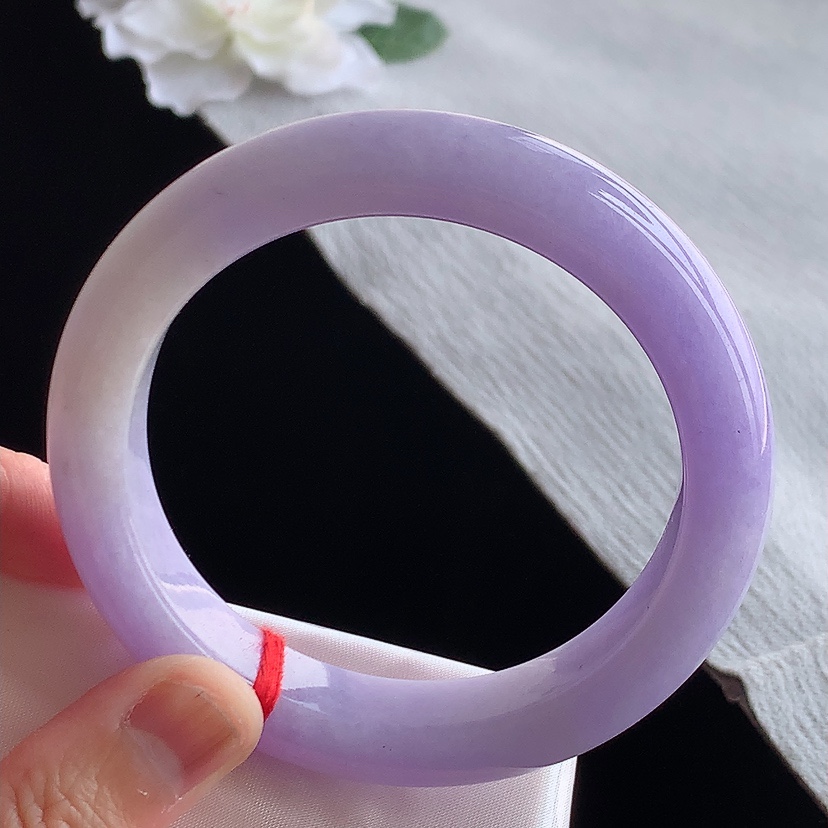 天然A货翡翠紫罗兰厚装正装正圈手镯59-60大圈口 
尺寸59.3-12-9.6mm 0315