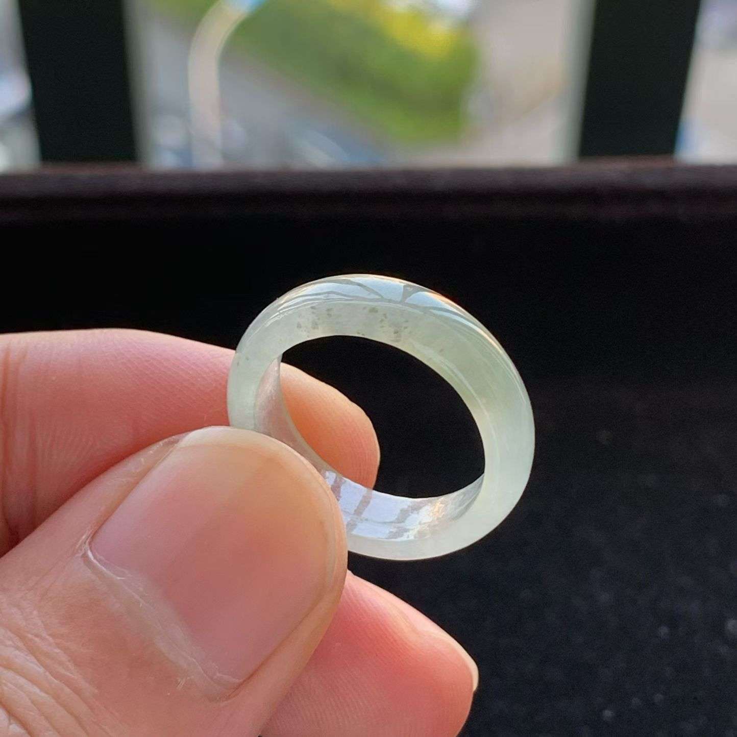 A货天然翡翠冰糯种冰绿戒指14号内径17重量2.82
3月16日