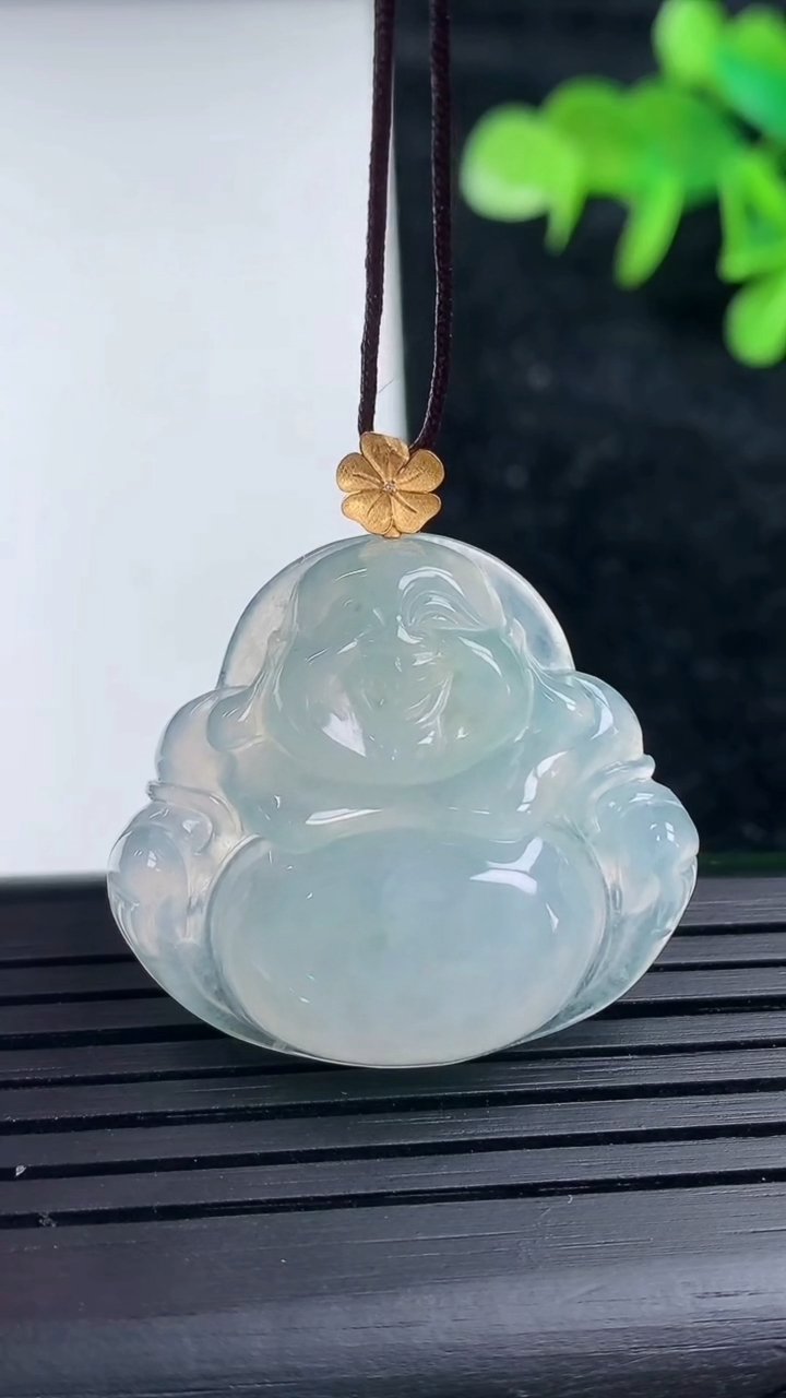 天然A货翡翠佛公吊坠，尺寸27.5-30.5-6，重量:7.64g
3月16日