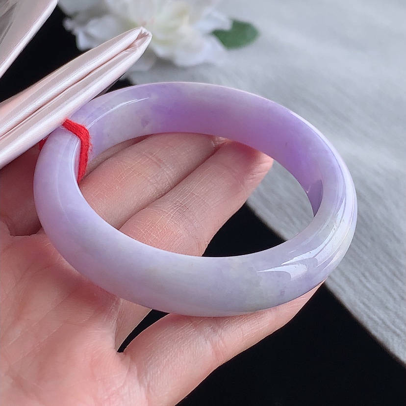 天然A货翡翠紫罗兰正装正圈手镯53-54圈口  
尺寸53-12-8mm 0315
