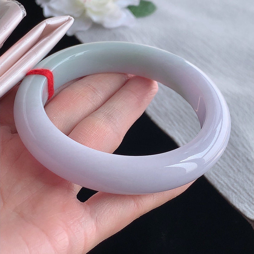 天然A货翡翠紫罗兰厚装正装正圈手镯60-61大圈口  
尺寸60.3-13-9.8mm 0315