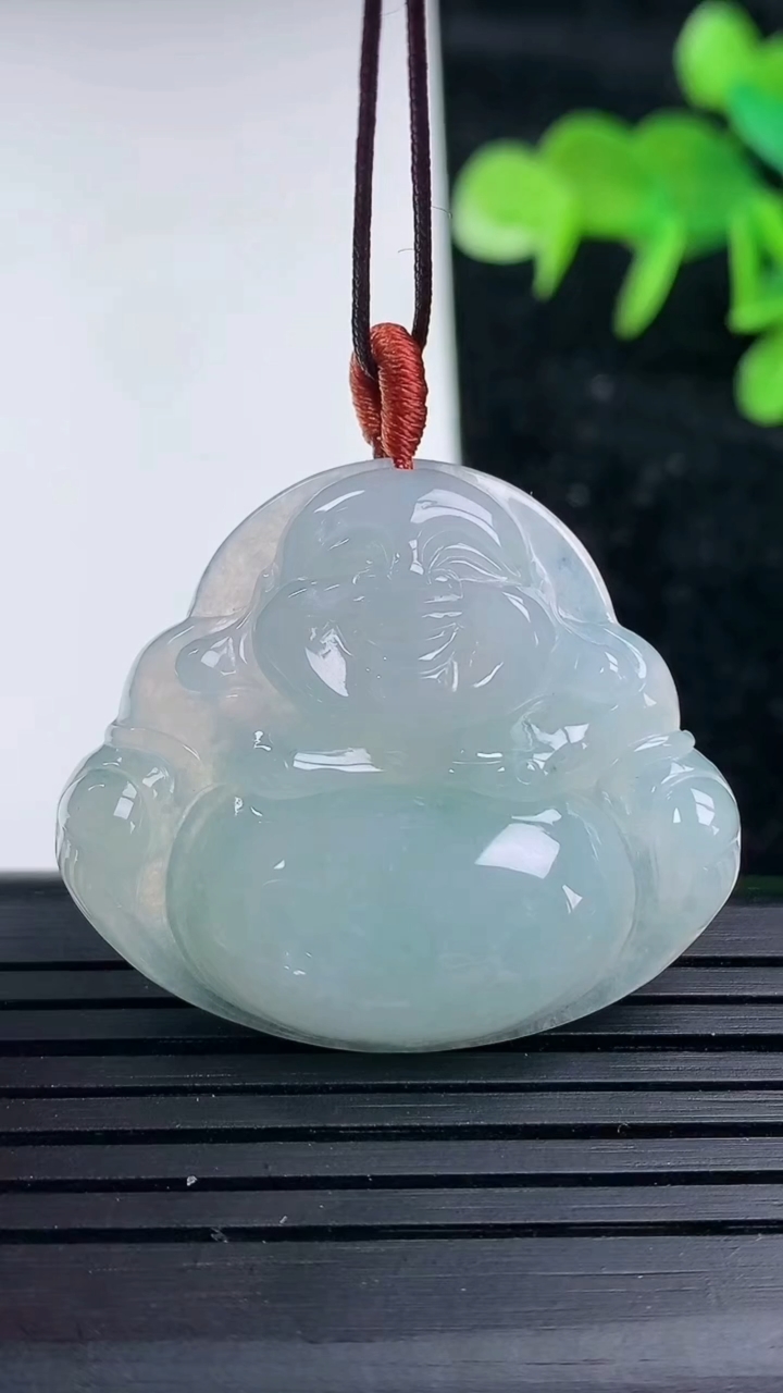 天然A货翡翠飘花佛公吊坠，尺寸29.5-35-6，重量:9.17g
3月16日