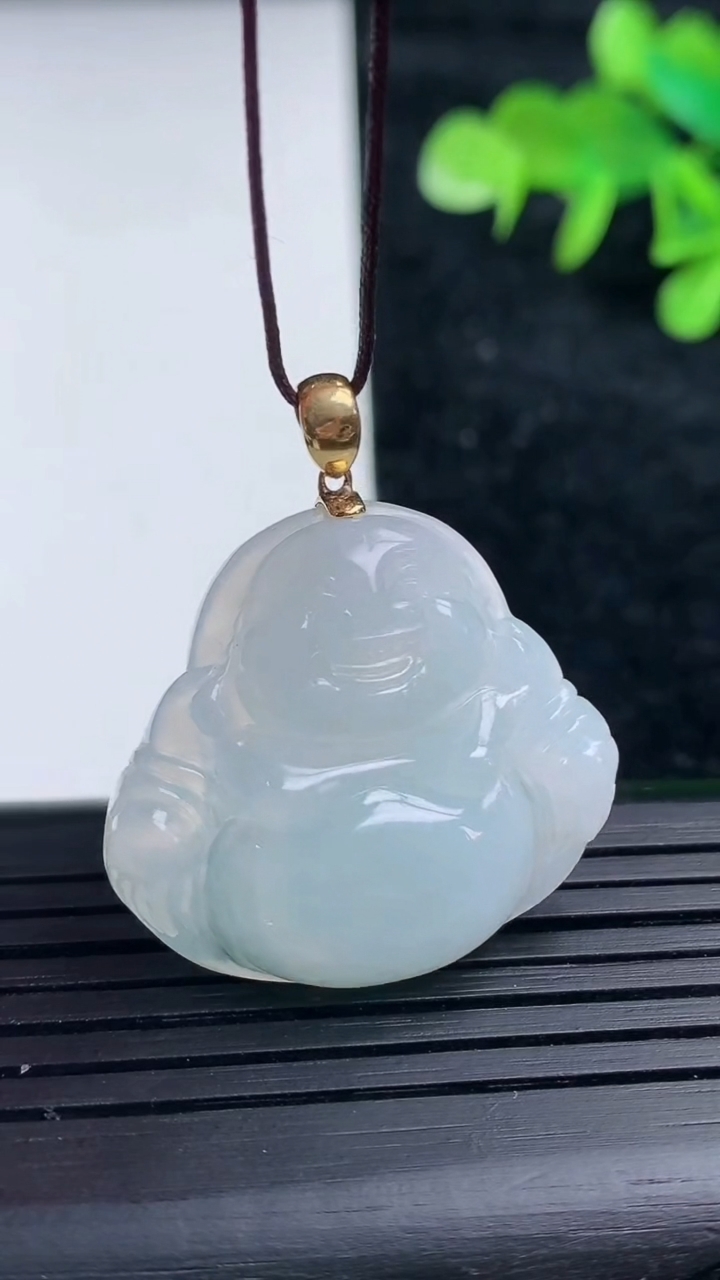 天然A货翡翠佛公吊坠，尺寸28-30.6-6.2，重量:7.65g
3月16日