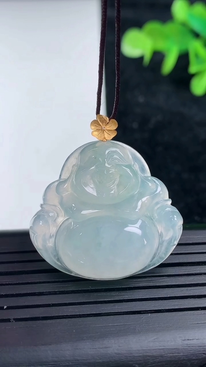 天然A货翡翠佛公吊坠，尺寸27.5-30.5-6，重量:7.64g
3月16日