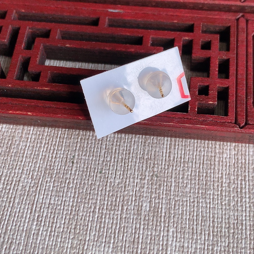 天然A货翡翠18K金镶嵌紫罗兰转运珠耳钉 
尺寸8-5.8mm 重量2.15g 0315