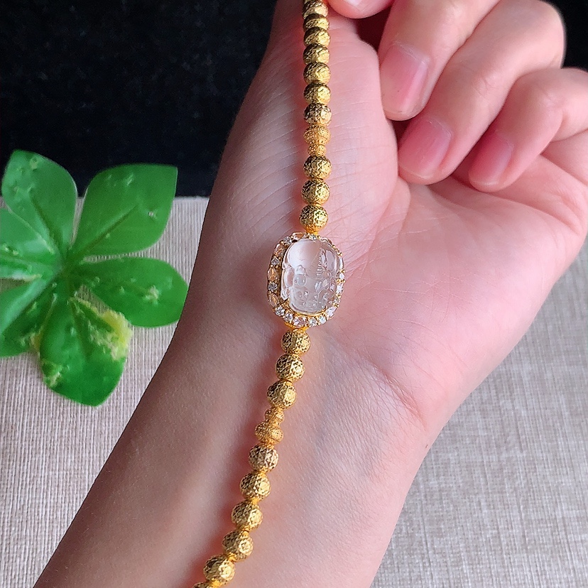 天然A货翡翠18K金伴钻镶嵌白月光招财貔貅手链 
尺寸12-9.5-9.2mm 重量6.56g 03