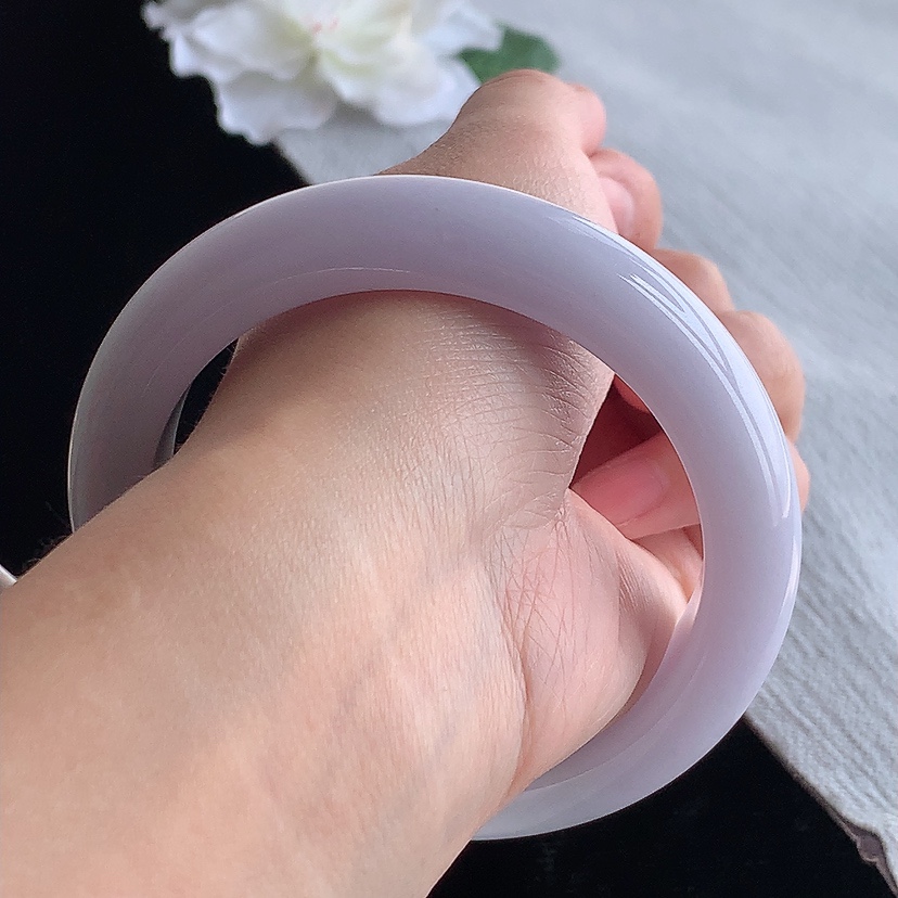 天然A货翡翠紫罗兰厚装正装正圈手镯60-61大圈口  
尺寸60.3-13-9.8mm 0315